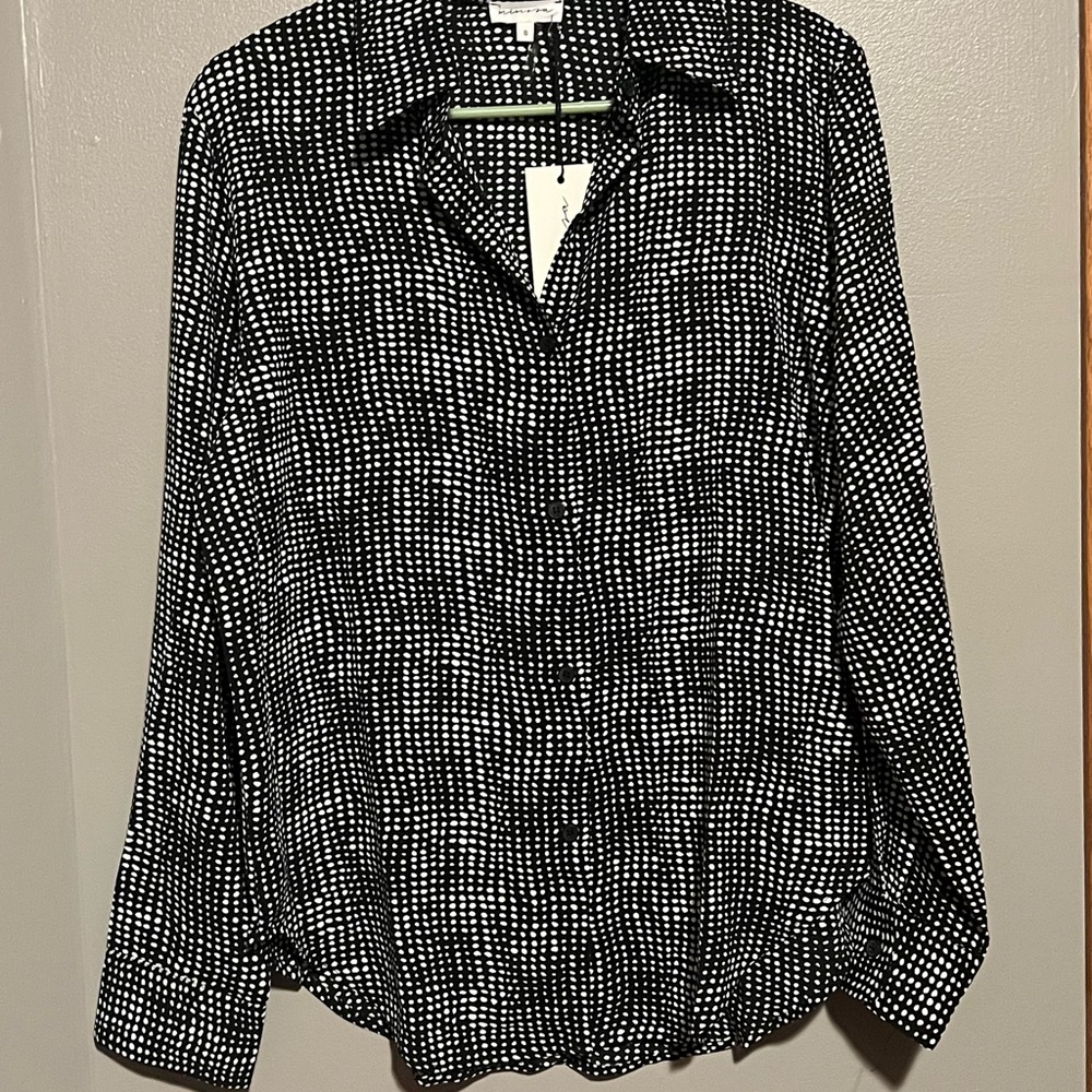 Chic Black and White Patterned Blouse